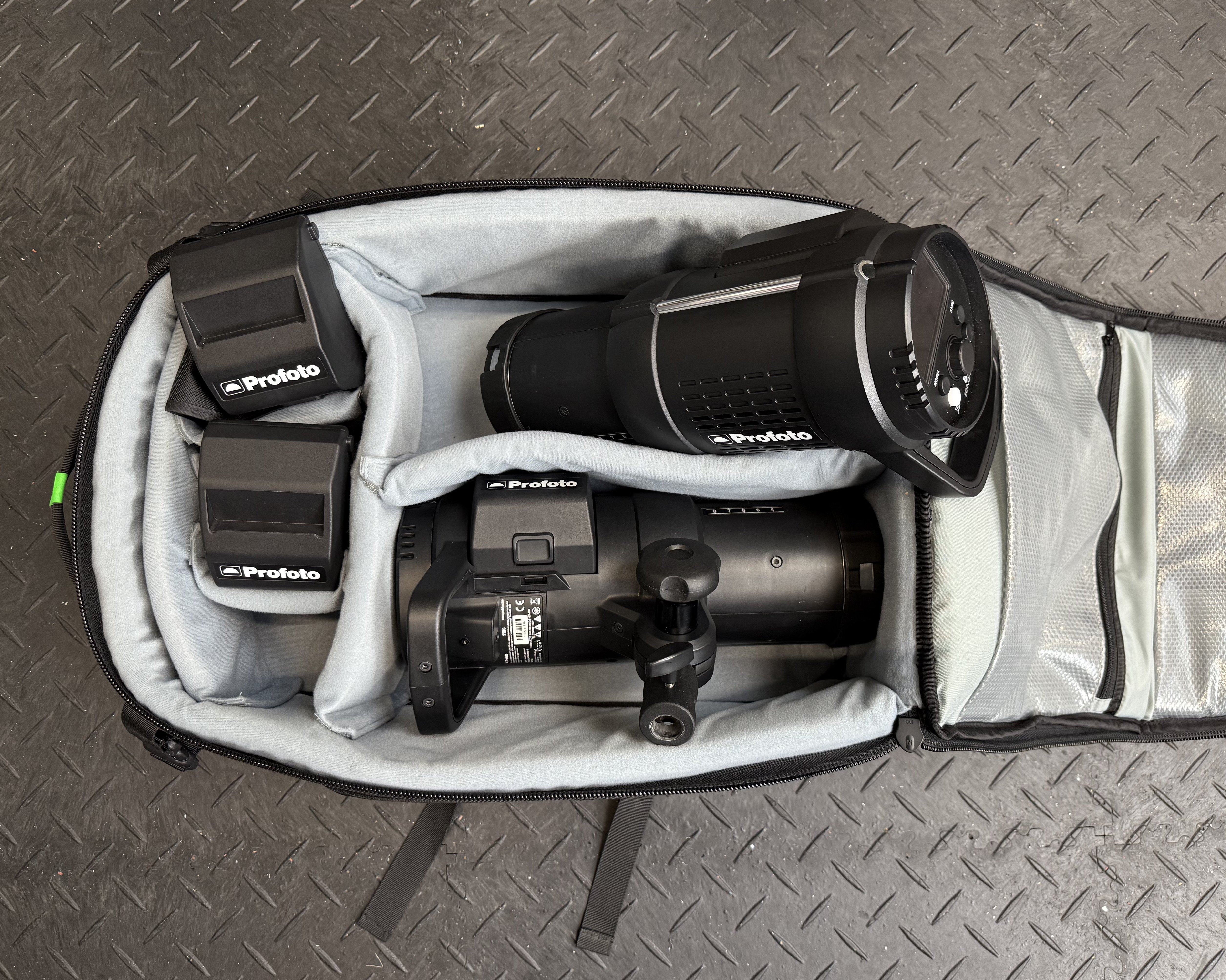 Profoto B1 500 Air TTL ON LOCATION SET Topzustand #X35528**