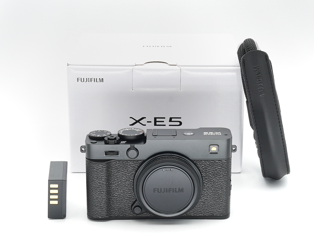 Fujifilm X-E5 schwarz Gehäuse Kundenretoure NUR 3 Auslösungen