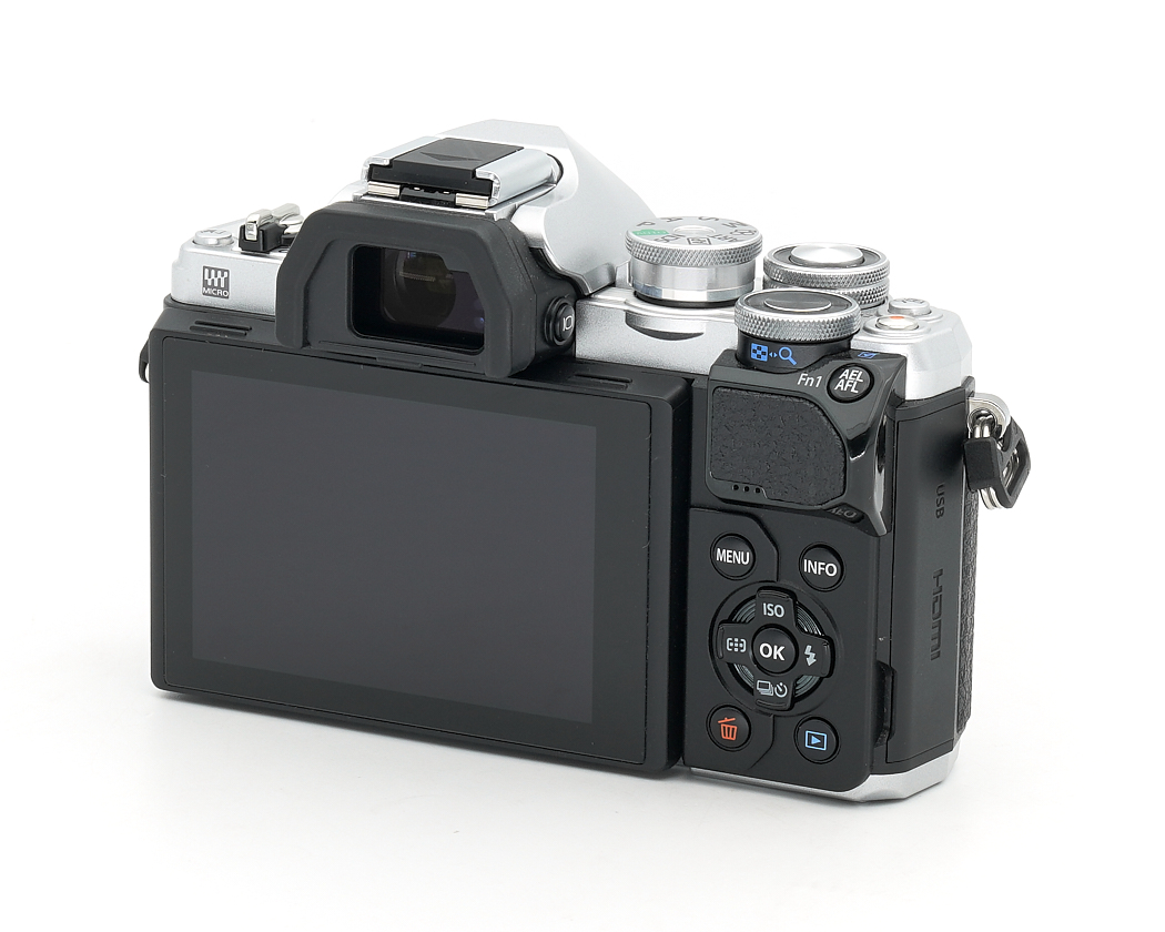 Olympus OM-D E-M10 Mark IIIS silber Sondermodell, Topzustand #X36096*