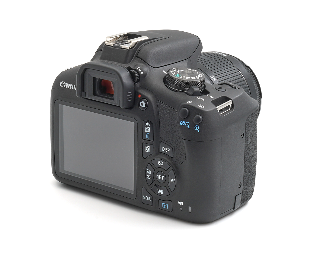 Canon EOS 2000D + EF-S 18-55mm 3.5-5.6 III Sonderposten, Messeware #*