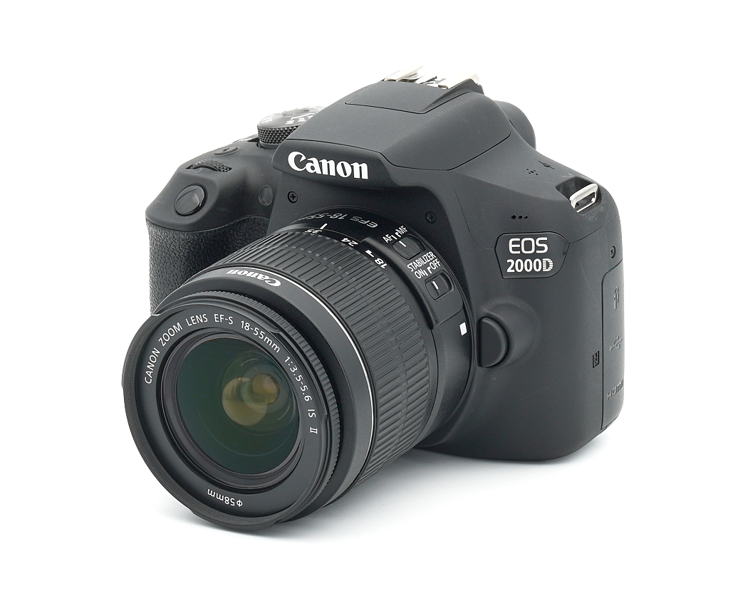 Canon EOS 2000D + EF-S 18-55mm 3.5-5.6 IS II Sonderposten, Messeware **