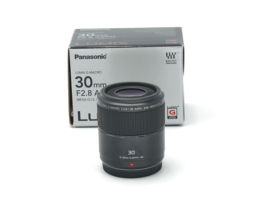 Panasonic Lumix G Macro 30mm 2.8 ASPH. Mega O.I.S. Vitrinenmodell #**