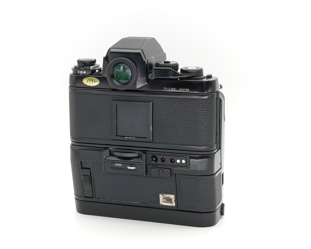 Nikon F3 HP Gehäuse + MD-4 Topzustand, komplett geprüft #40336*