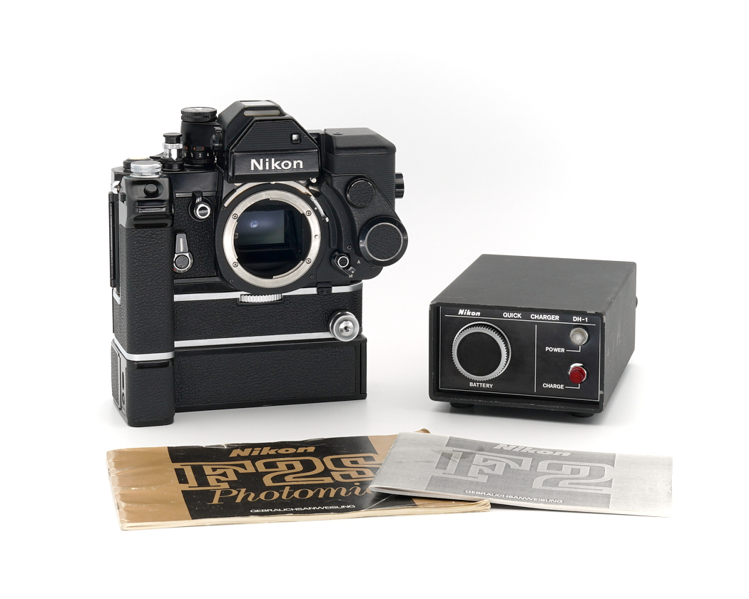 Nikon F2 + MD-2 + MB-1 + DS-1 Topzustand, Sammlerstück! #40337*