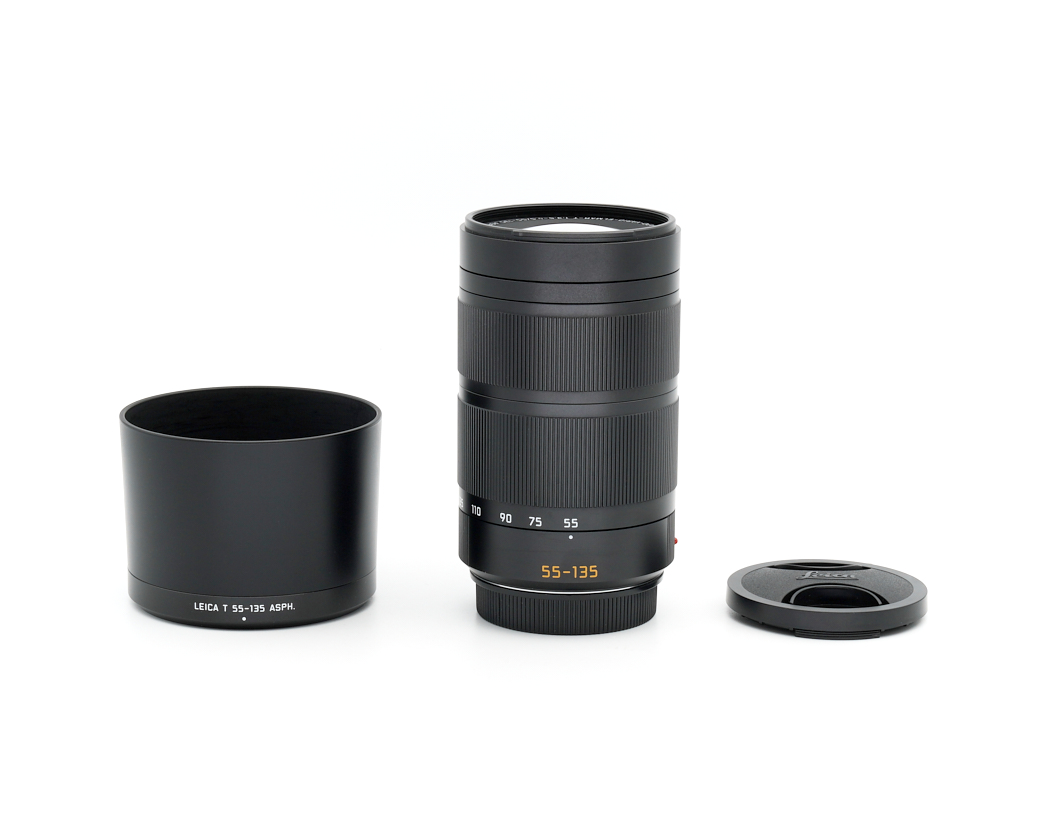 Objektiv, 15-35 mm Objektiv, Zoomobjektiv, schwarzes Objektiv, Objektivkappe beigefügt