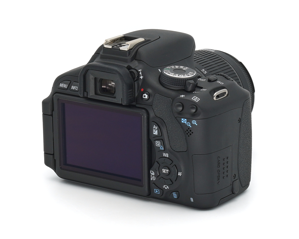 Canon EOS 600D Gehäuse + EF-S 18-55mm 3.5-5.6 IS II Topzustand #39449*