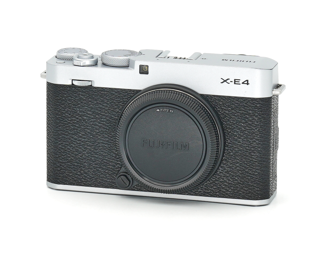 Fujifilm X-E4 silber wie neu, nur 5200 Auslösungen #48297*