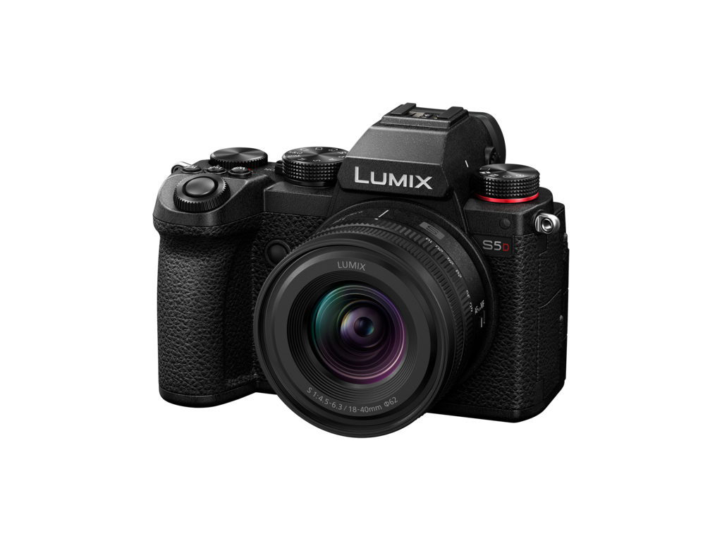 Panasonic Lumix DC-S5D + Lumix S 18-40mm 4.5-6.3