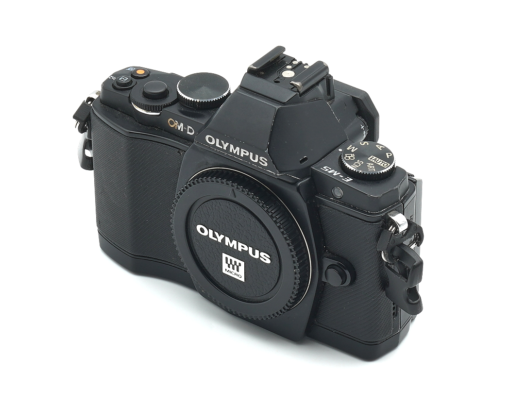Olympus OM-D E-M5 schwarz Gehäuse technisch einwandfrei #X41072*