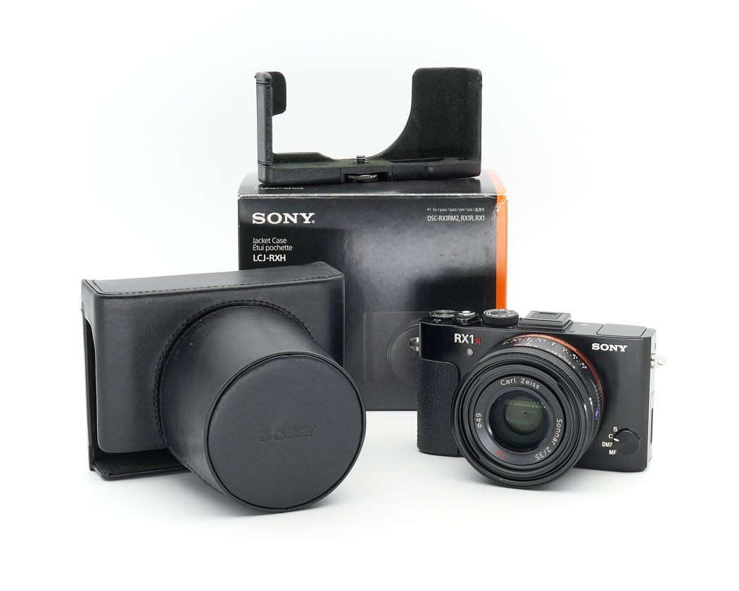 Sony DSC-RX1R schwarz 24,3 MP Sony-Fachhändler #42080* Sony DSC-RX1R schwarz 24,3 MP Sony-Fachhändler #42080*