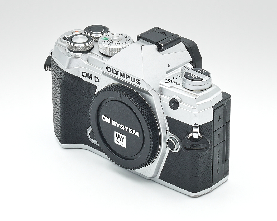 Olympus OM-D E-M5 Mark III silber Gehäuse nur ca. 990 Auslösungen #X40500*
