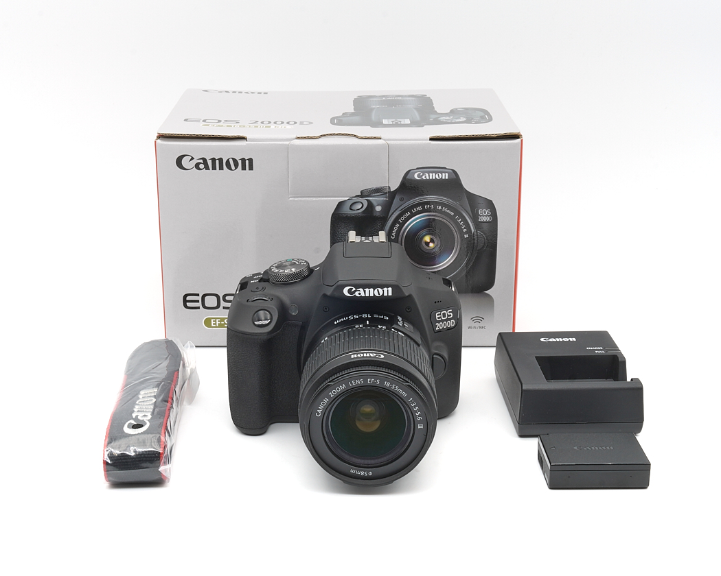 Canon EOS 2000D + EF-S 18-55mm 3.5-5.6 III Sonderposten, Messeware #**