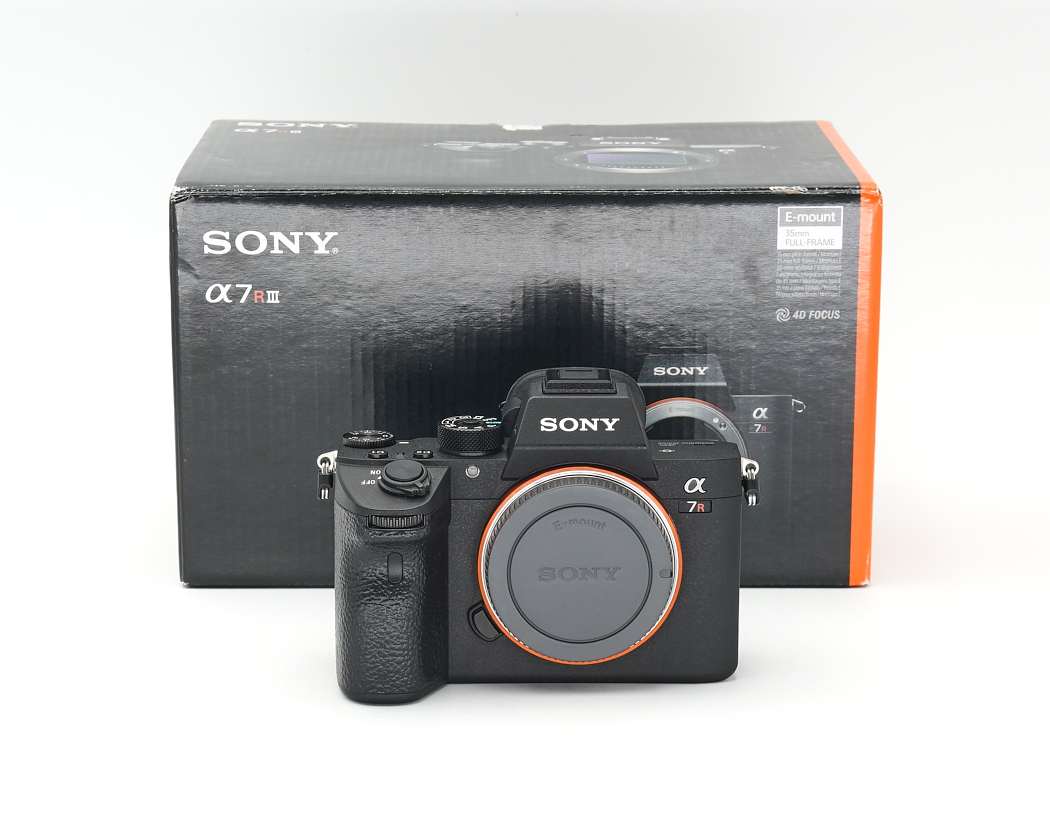 Sony Alpha 7R III Gehäuse Topzustand, engl. Menü, Sony-Fachhändler #39976**
