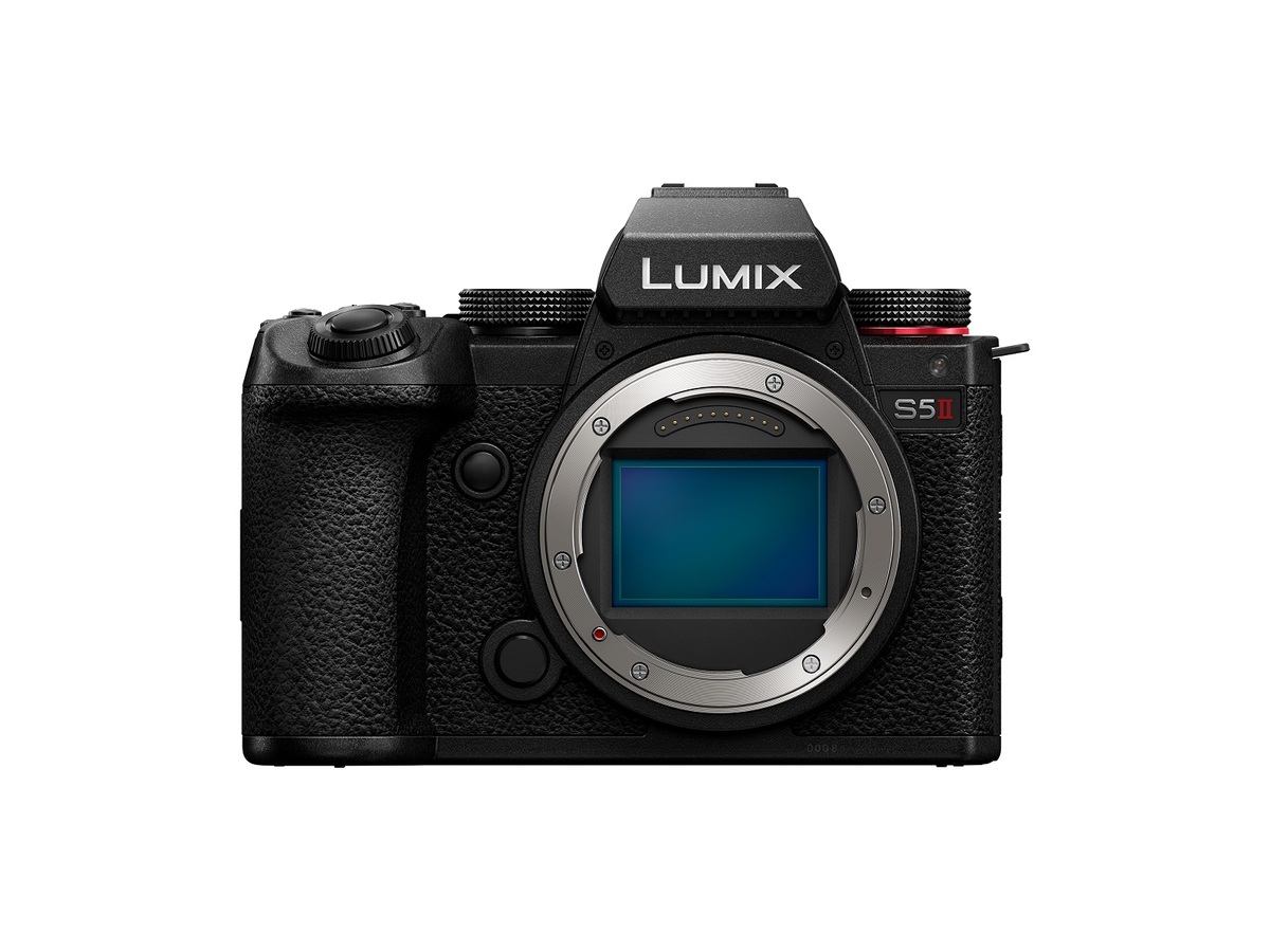 Panasonic Lumix DC-S5 II + Lumix S 18-40mm 4.5-6.3