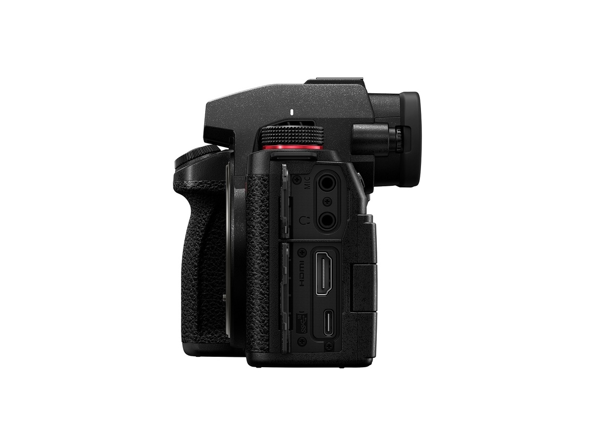spiegellose Kamera, schwarzes Gehäuse, strukturierter Griff, HDMI-Anschluss, USB-C-Anschluss