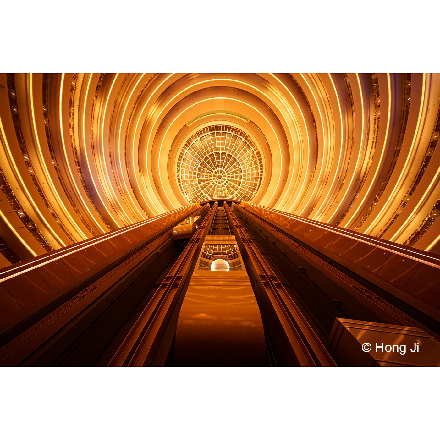 Atrium, Spirale, Gold, Beleuchtung, Rolltreppe