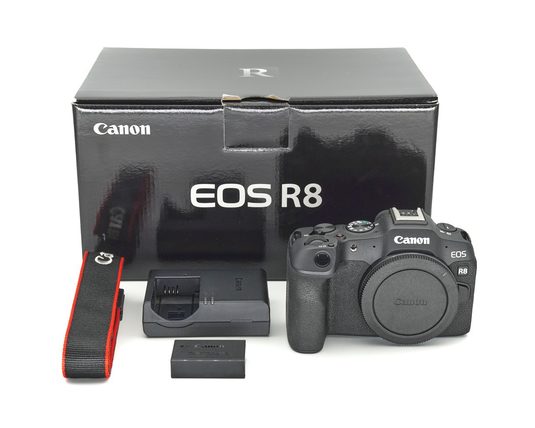 Canon EOS R8 Gehäuse Retoure, nur 8 Auslösungen