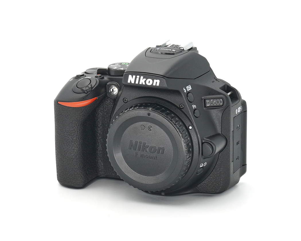 Nikon D5600 Gehäuse wie neu, Nikon-Fachhändler #47957*