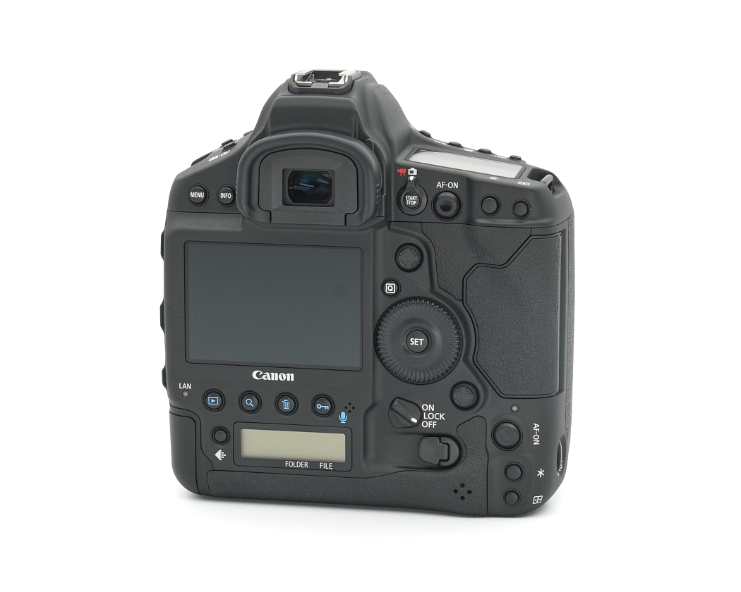 Canon EOS 1D X Mark III Gehäuse Aussteller, 2100 Auslösungen Canon-Fachhändler #39670**