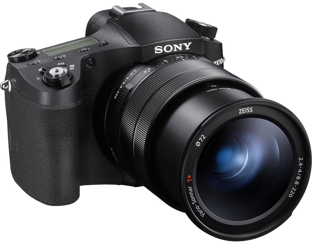 Sony RX10 IV Bridgekamera mit integriertem Zeiss Vario-Sonnar T* 24–600mm F2.4–4 Objektiv in Nahaufnahme