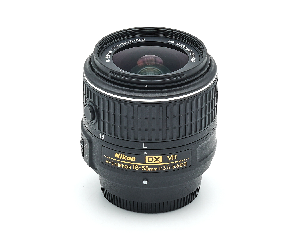 Nikon AF-S DX 18-55mm 3.5-5.6 G VR II wie neu #*